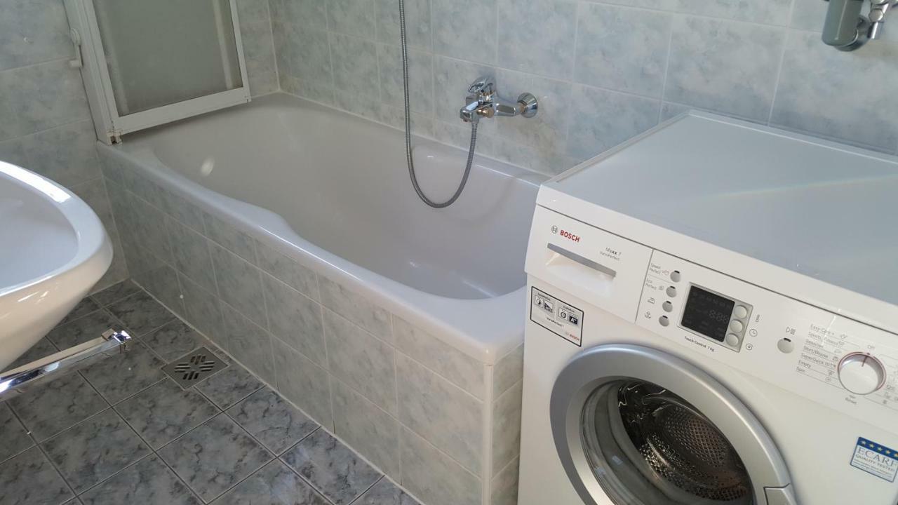 Apartment Valentina โปเรช ภายนอก รูปภาพ