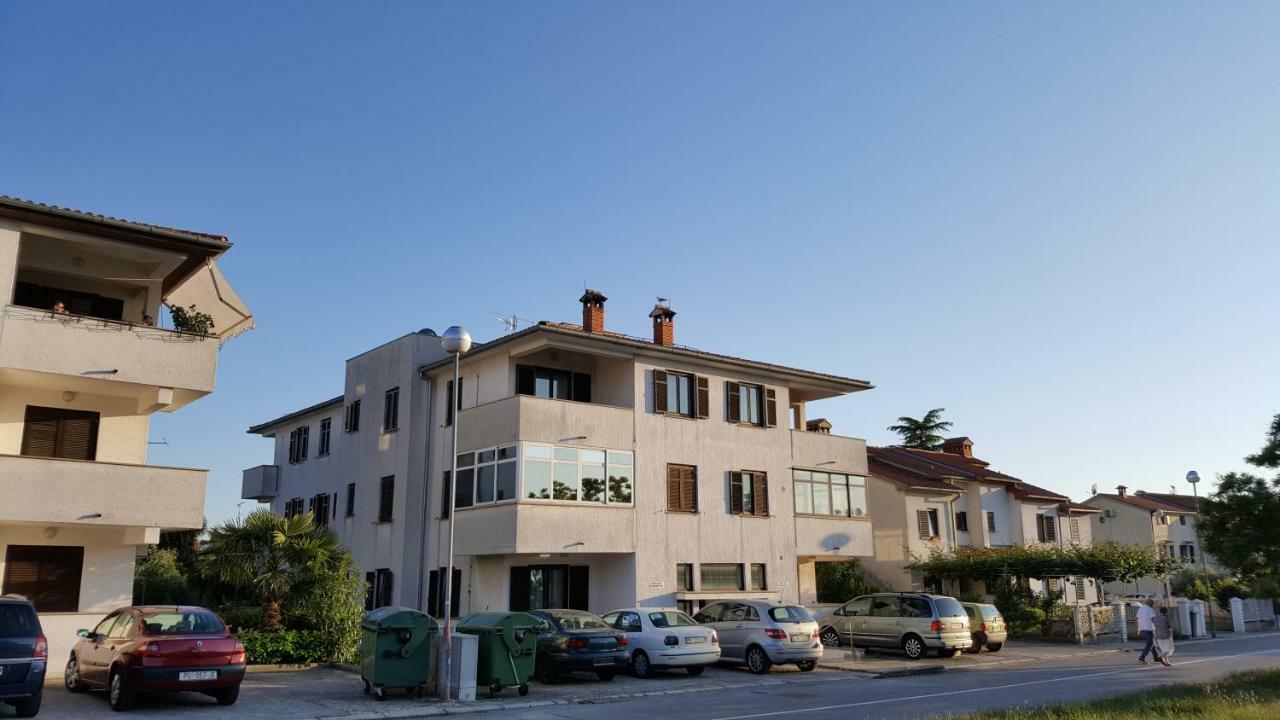 Apartment Valentina โปเรช ภายนอก รูปภาพ